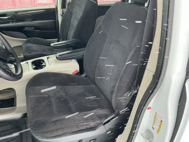 Used 2014 Dodge Grand Caravan SXT image 38