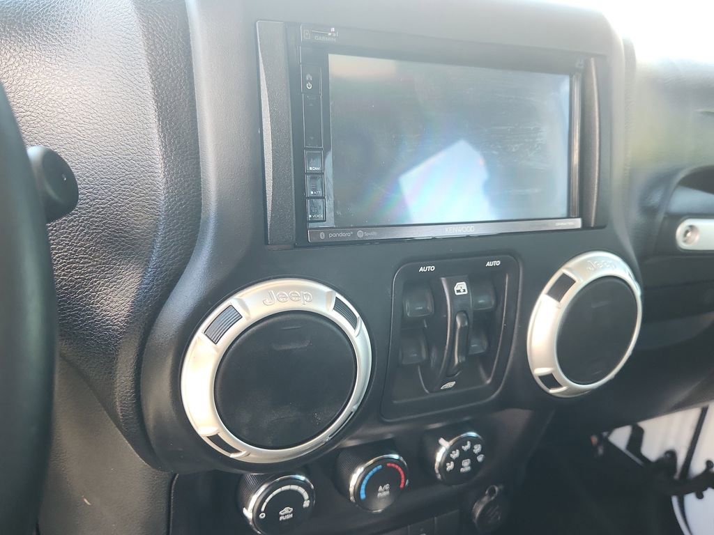 Used 2016 Jeep Wrangler Unlimited Sahara w/ Max Tow Package AWD/4WD image 25
