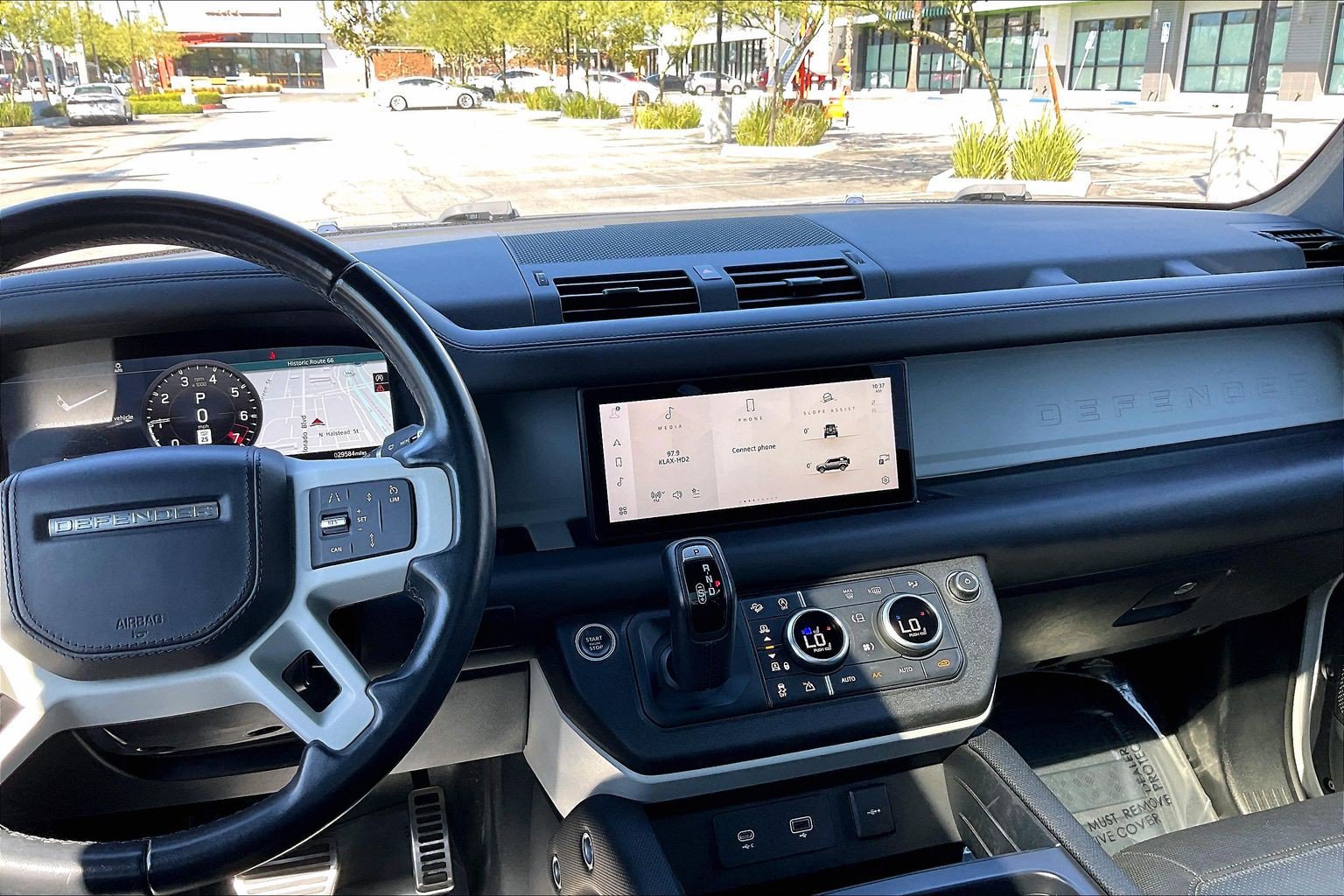 Used 2022 Land Rover Defender 110 X-Dynamic HSE AWD/4WD image 6