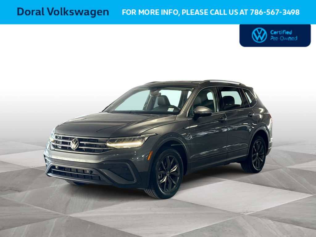 Certified 2023 Volkswagen Tiguan SE FWD image 1