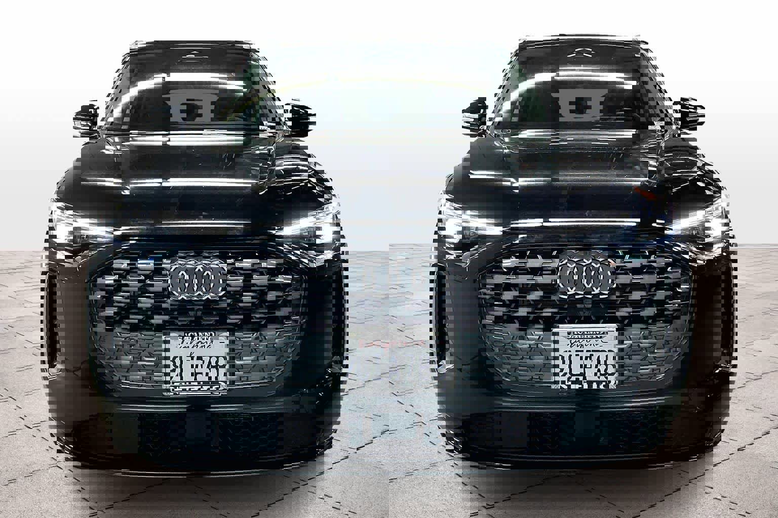 Certified 2025 Audi Q5 Prestige image 3