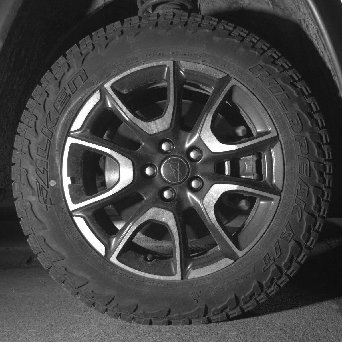 Used 2025 Jeep Compass Trailhawk image 12