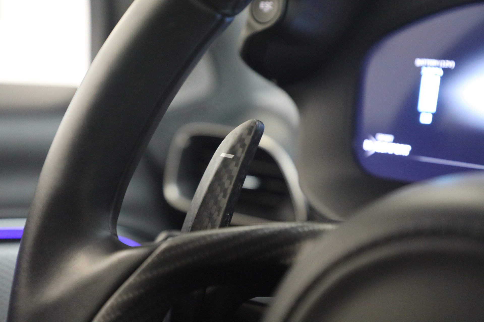 Used 2023 McLaren Artura RWD image 29