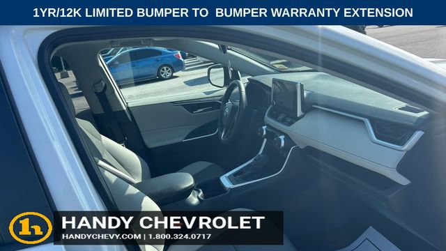 Used 2025 Toyota RAV4 XLE AWD/4WD image 34