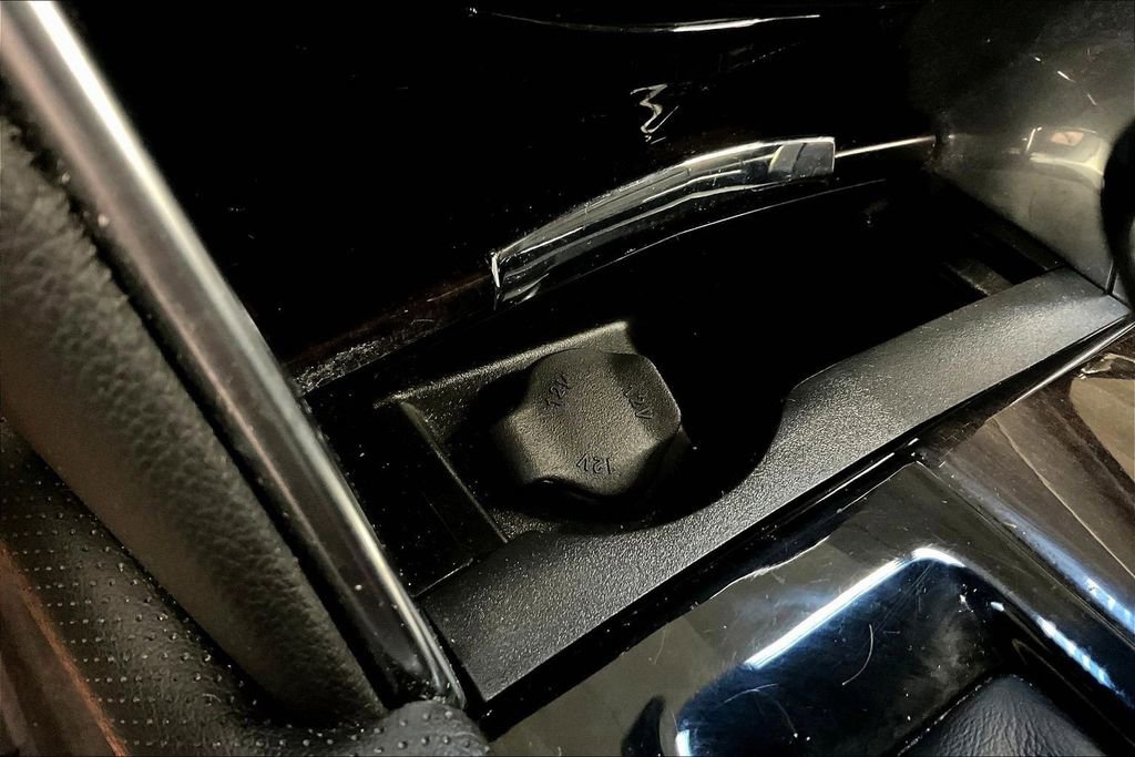 Used 2015 Cadillac XTS Luxury image 16