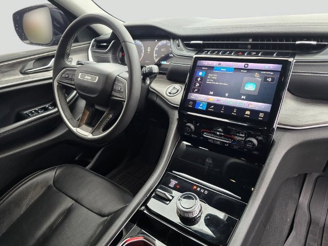 Used 2023 Jeep Grand Cherokee L Limited AWD/4WD image 11