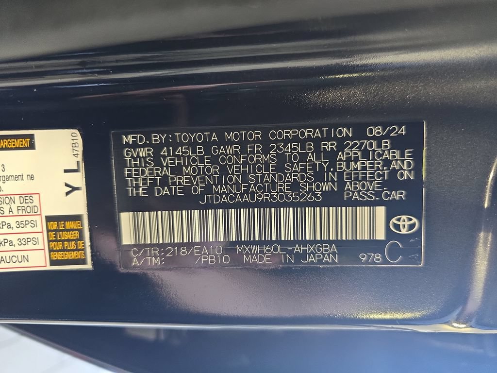 Used 2024 Toyota Prius XLE FWD image 37