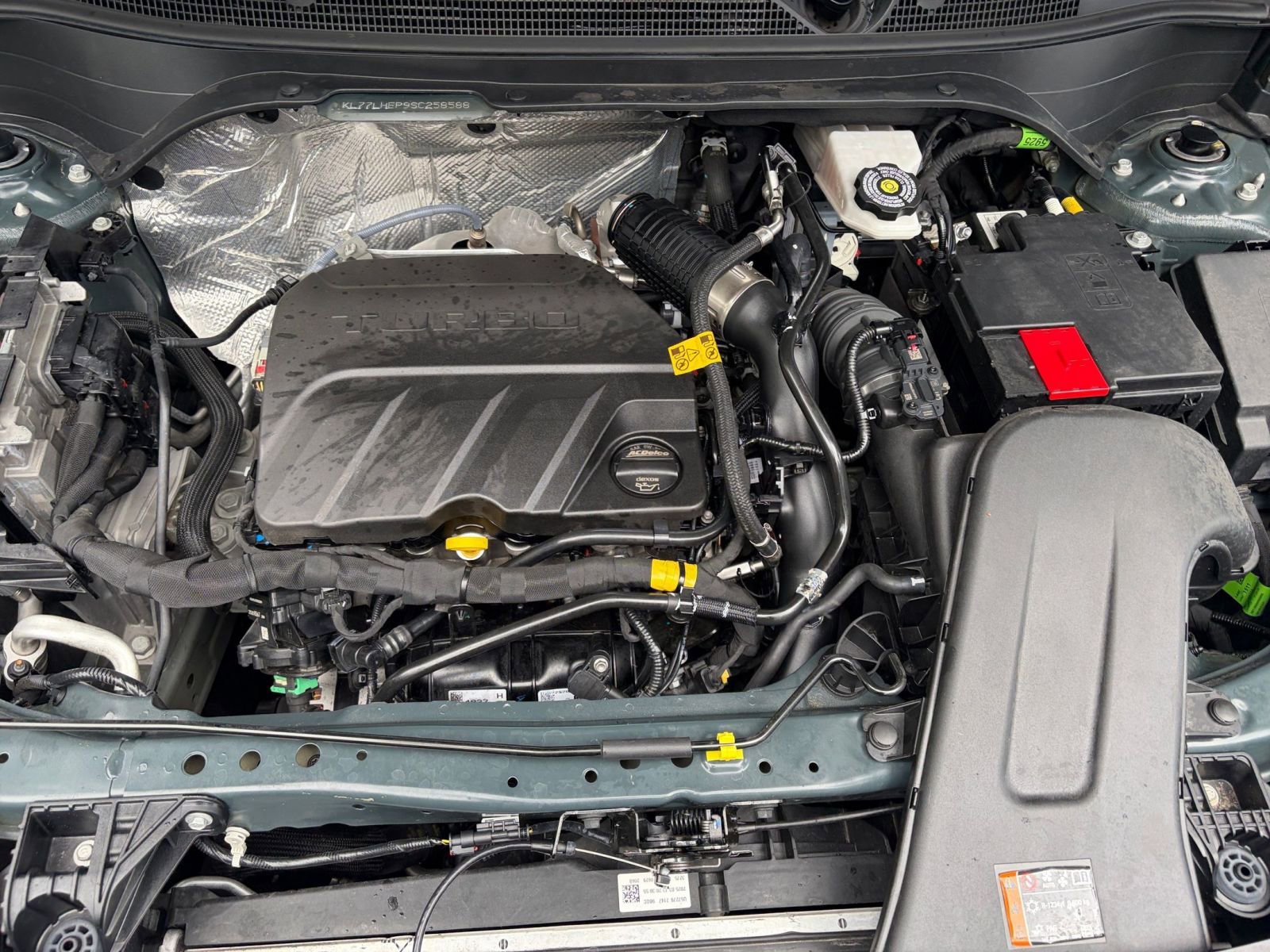 Used 2025 Chevrolet Trax LT FWD image 31