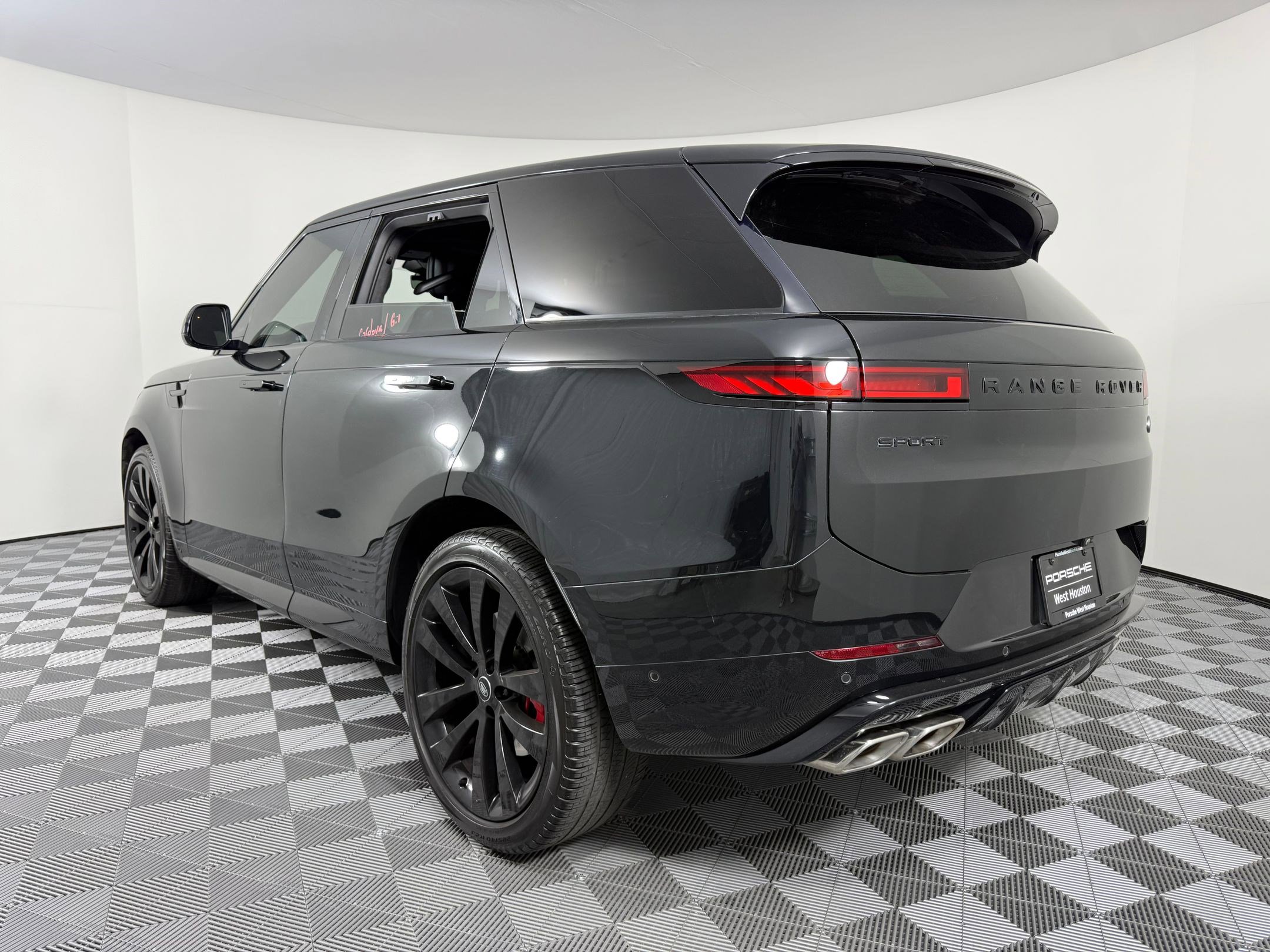 Used 2023 Land Rover Range Rover Sport First Edition image 3
