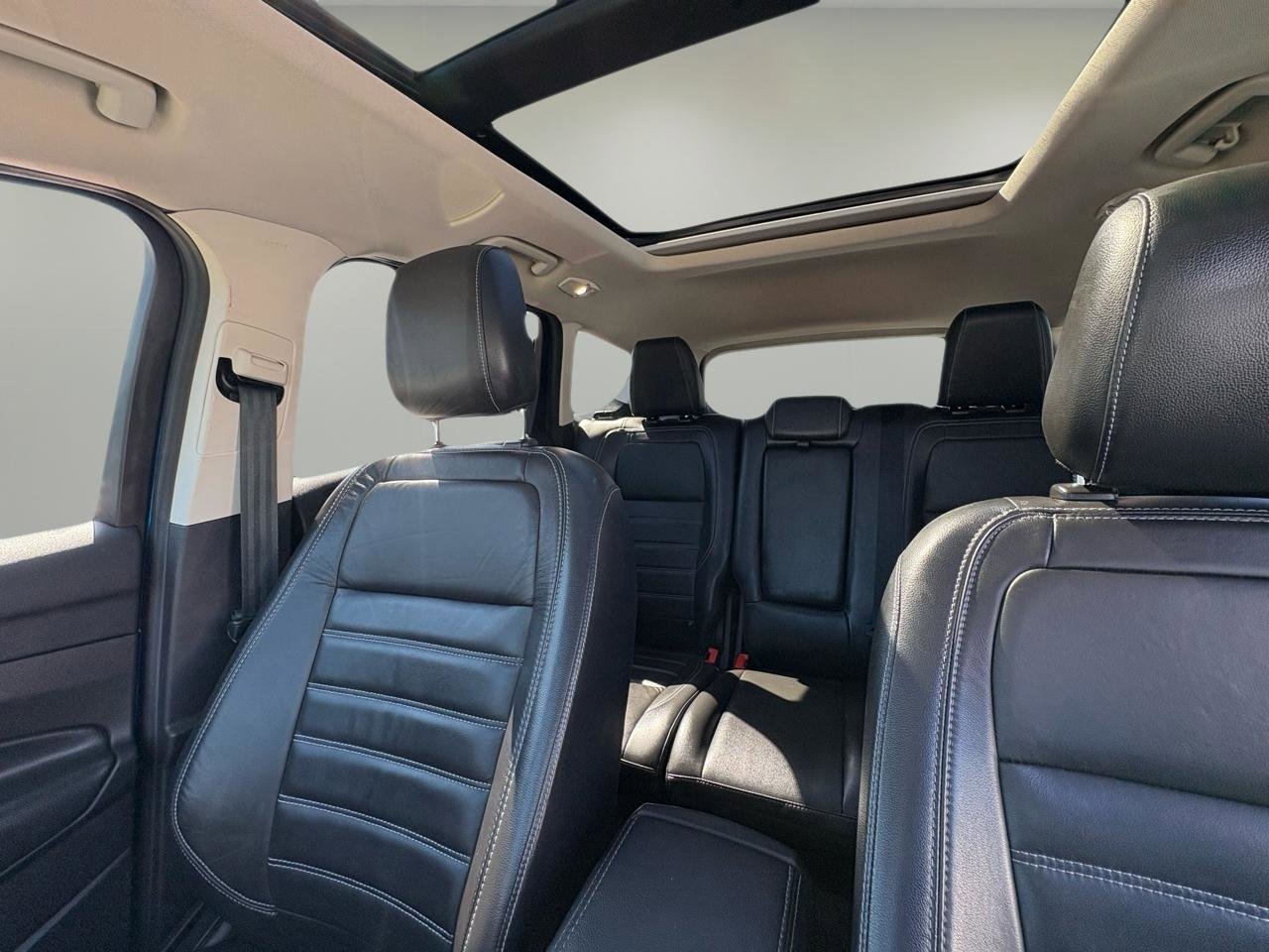 Used 2018 Ford Escape SEL w/ Ford Safe & Smart Package image 19