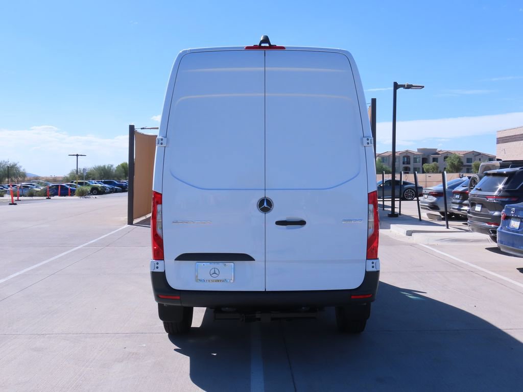 Used 2025 Mercedes-Benz Sprinter 2500 image 6