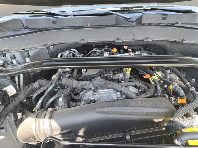 Used 2025 Ford Explorer ST-Line w/ Premium Package RWD image 29