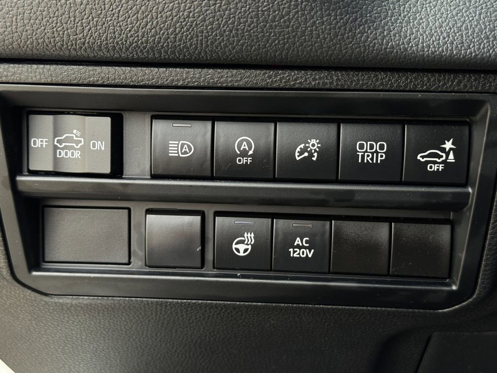 Used 2022 Toyota Tundra Limited image 23