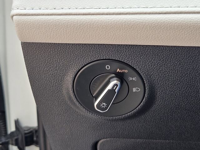 Certified 2025 Volkswagen Taos S image 27