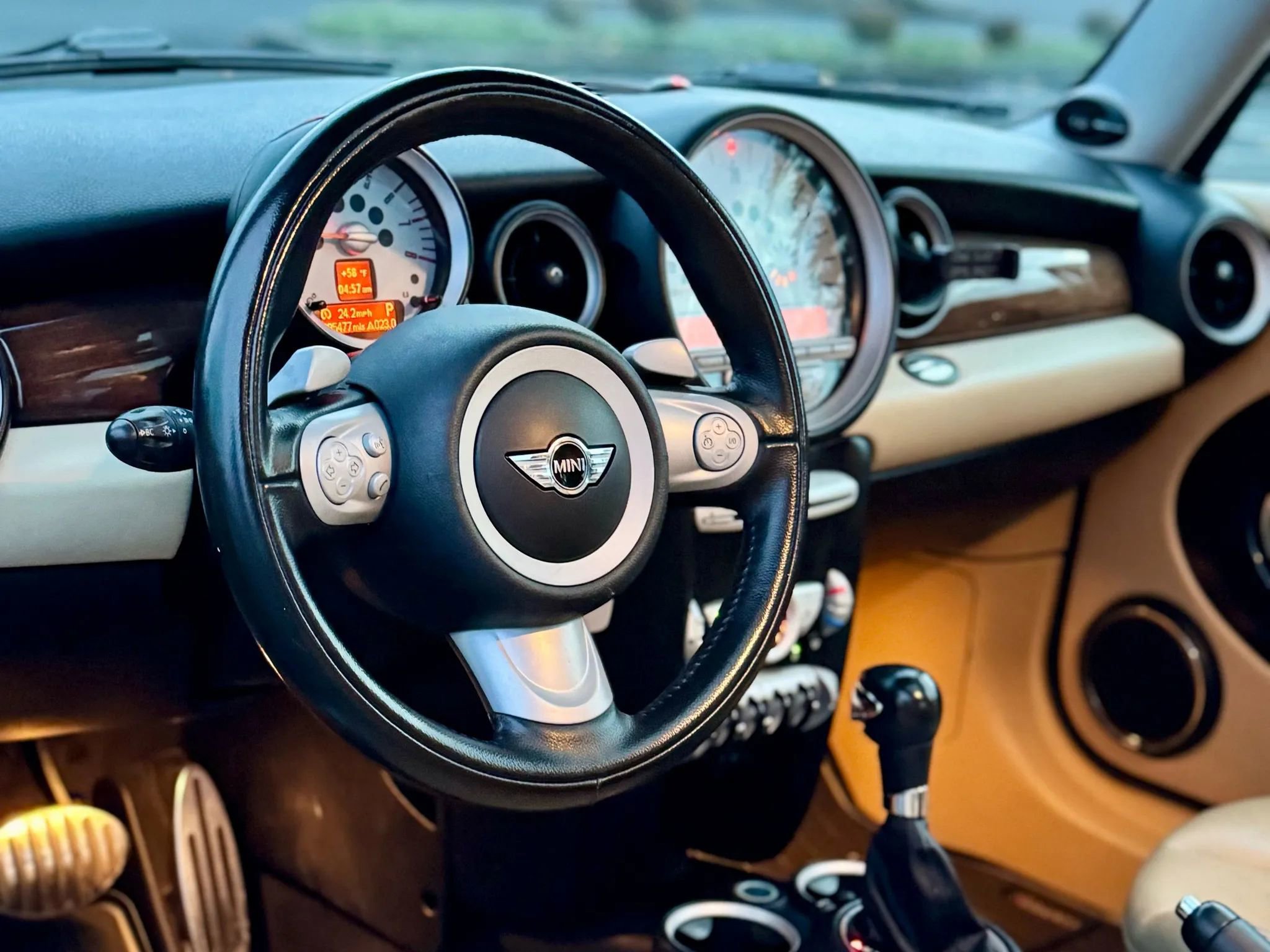 Used 2010 MINI Cooper S image 6