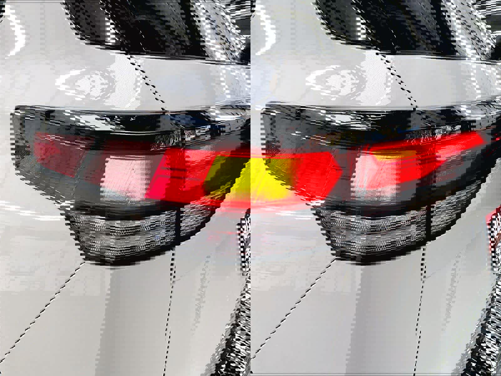 New 2026 Volkswagen Tiguan SE R-Line image 25