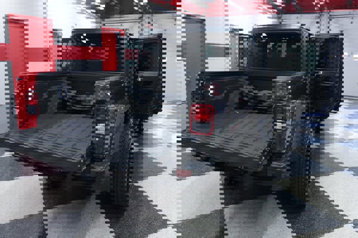 Used 2022 Jeep Gladiator Sport image 27