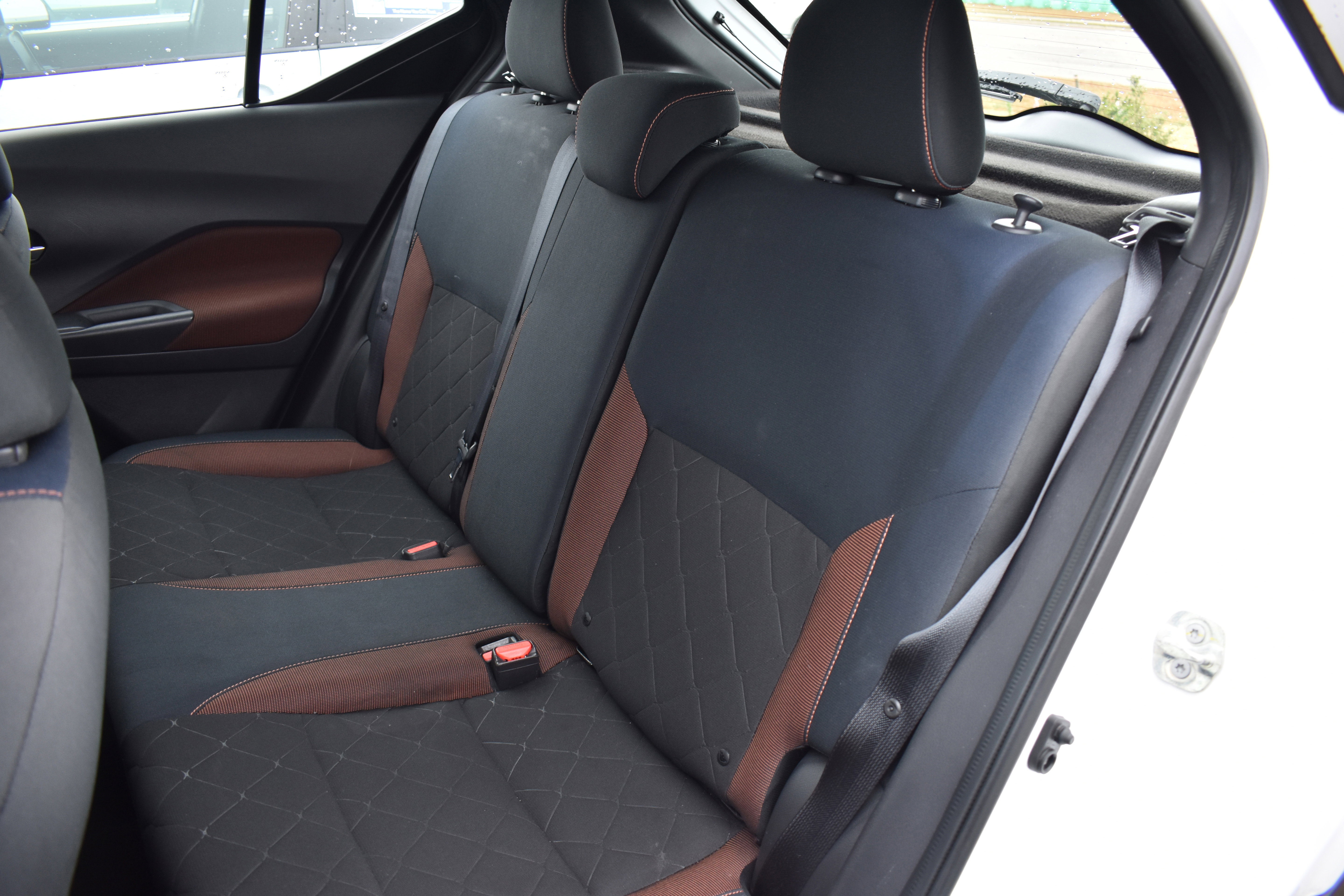 Used 2019 Nissan Kicks SR w/ Exterior Package image 25