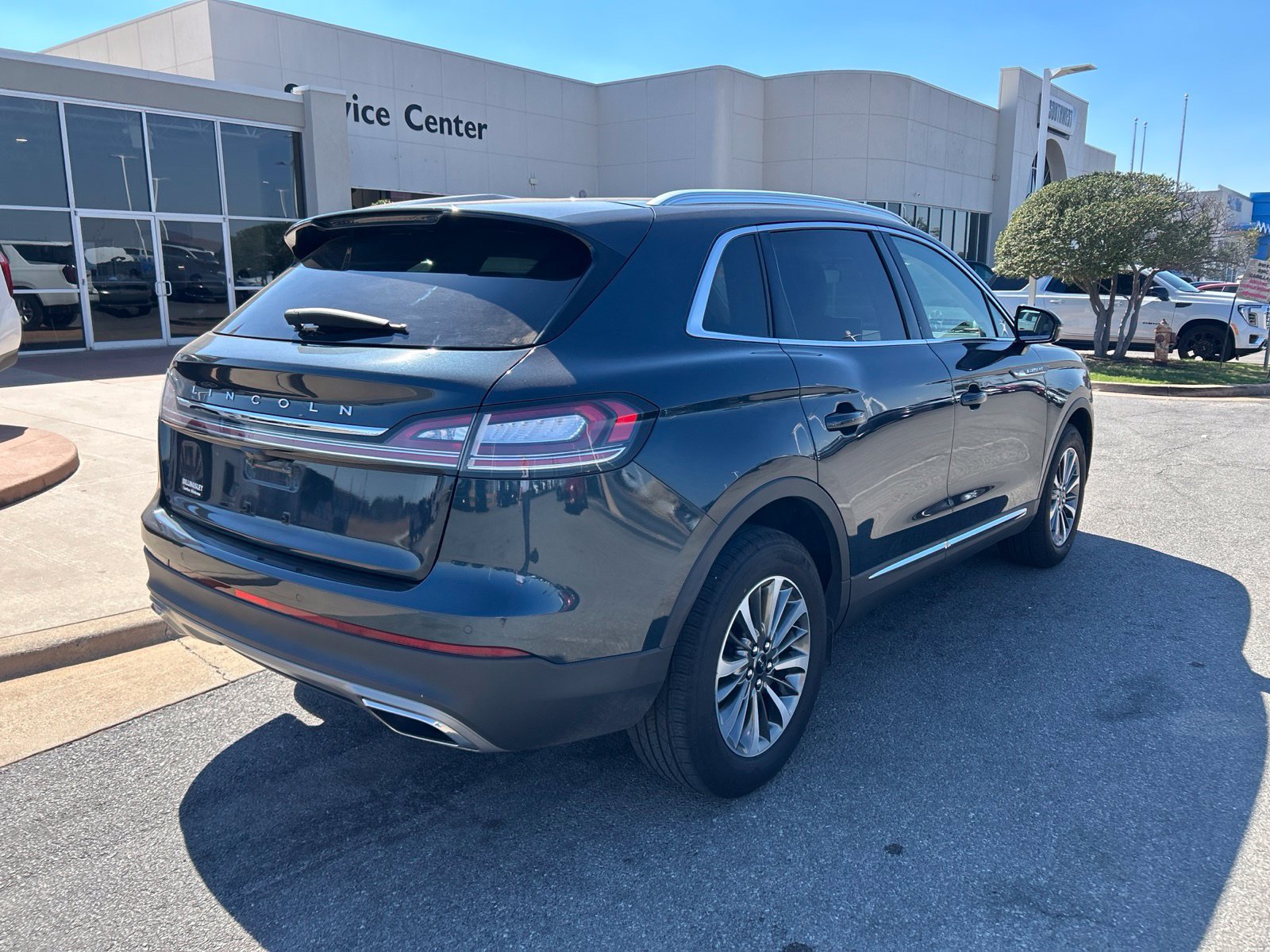 Used 2023 Lincoln Nautilus AWD w/ Premium Package image 5