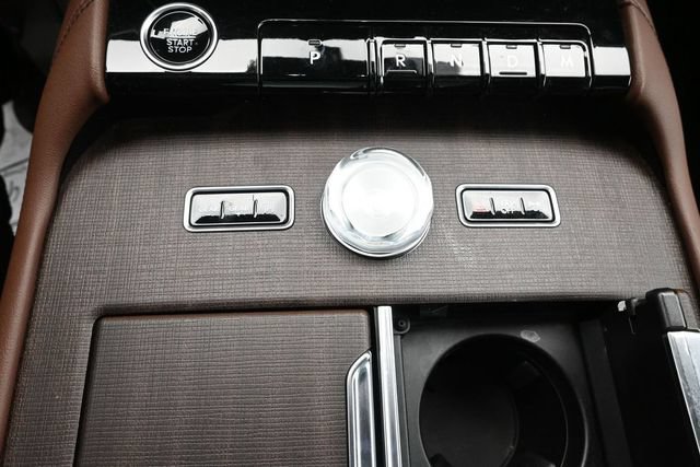 Certified 2025 Lincoln Navigator L Reserve AWD/4WD image 17