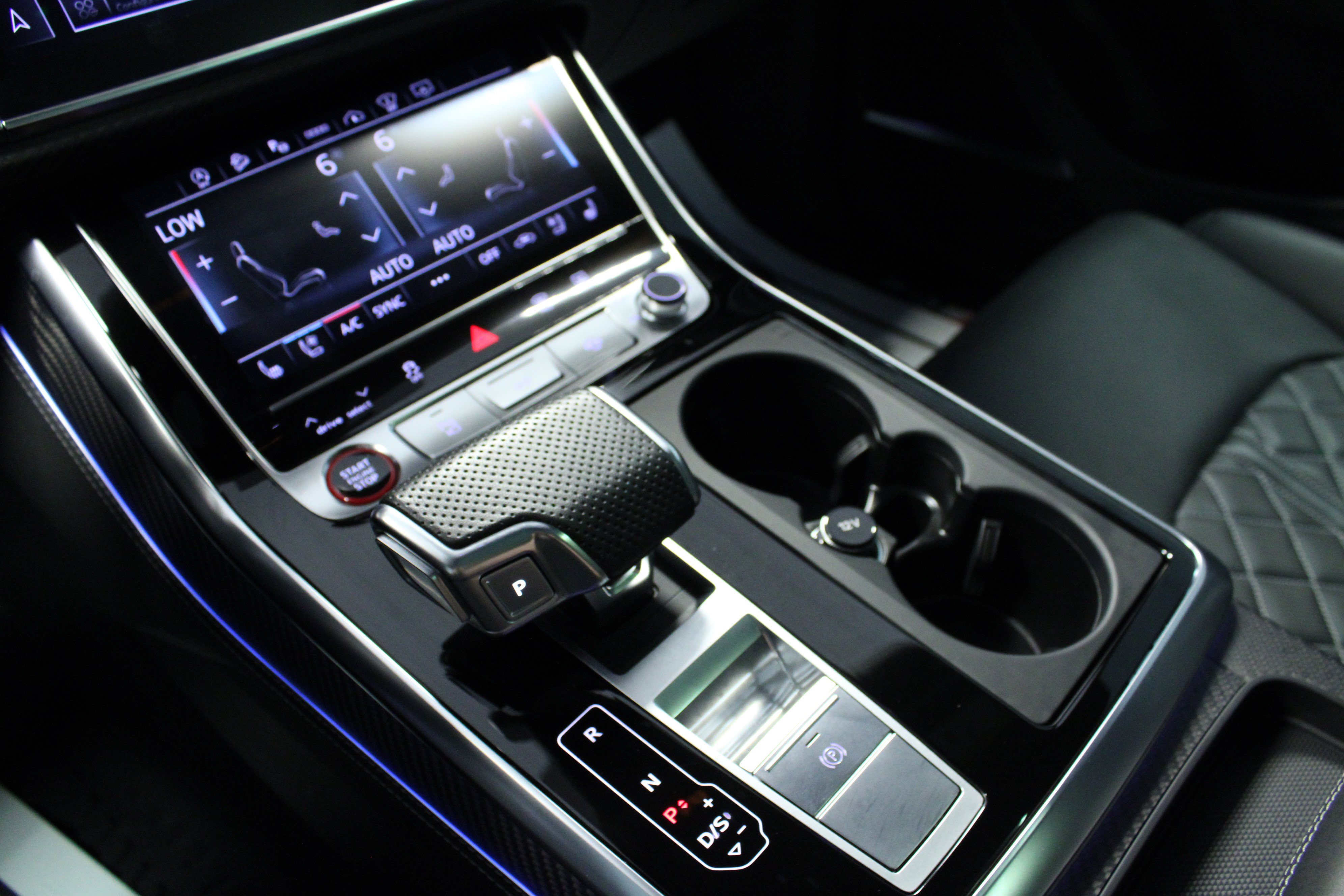 Used 2024 Audi SQ8 Prestige w/ Prestige Package AWD/4WD image 23