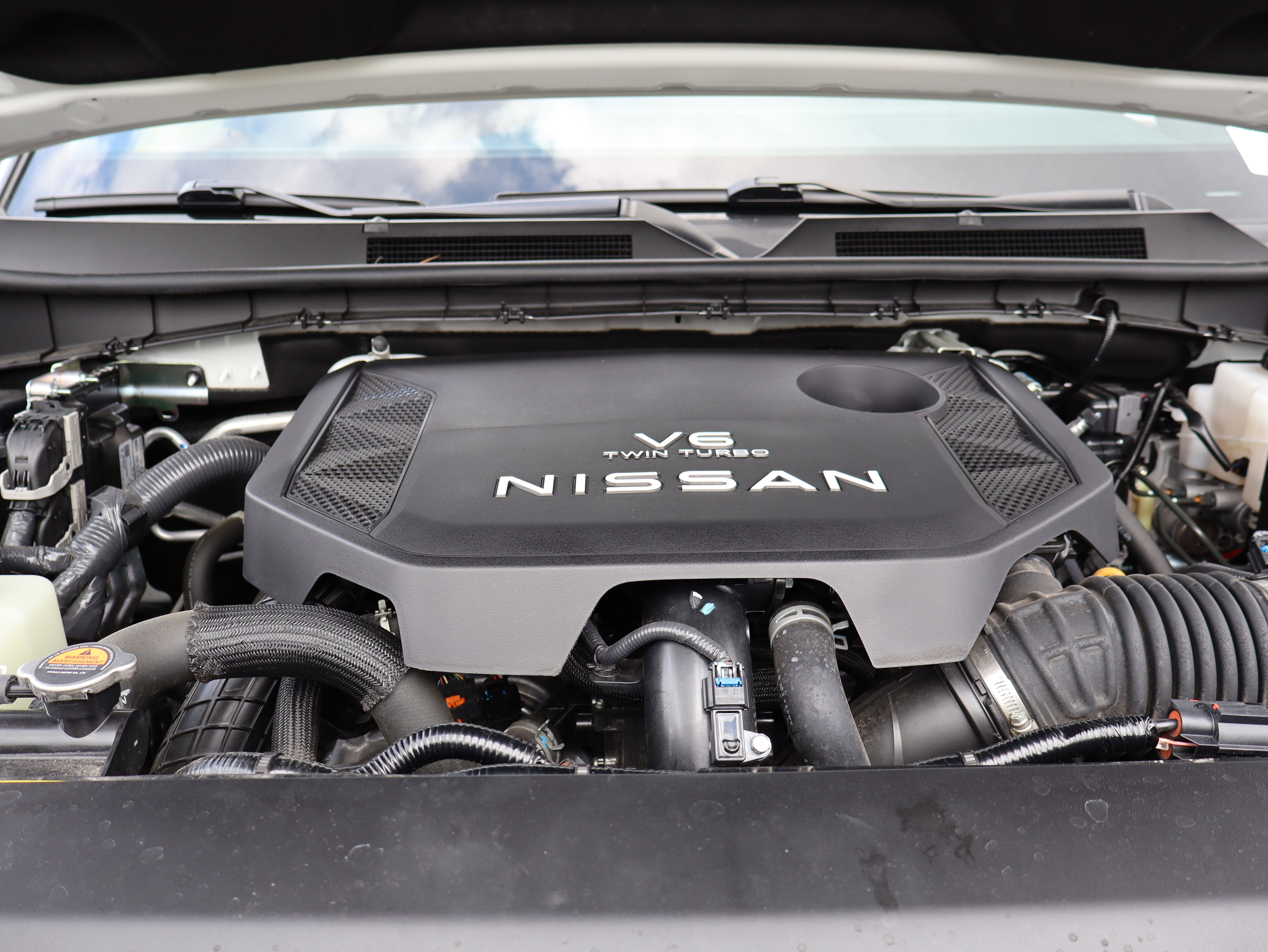 Used 2025 Nissan Armada SL w/ Captain's Chari Seat Package image 41