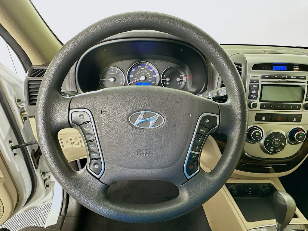 Used 2012 Hyundai Santa Fe GLS image 11