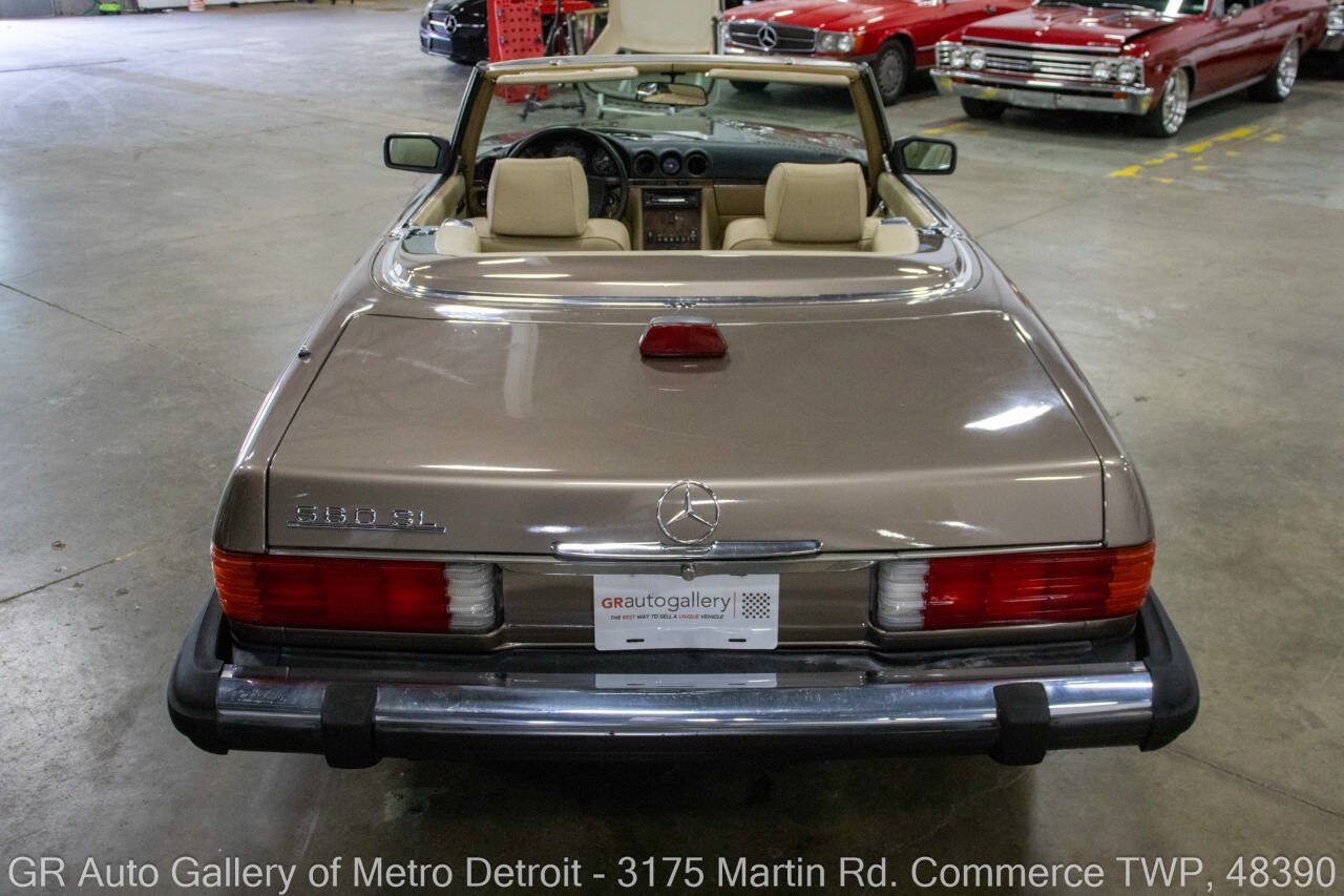 Used 1987 Mercedes-Benz 560 SL image 7
