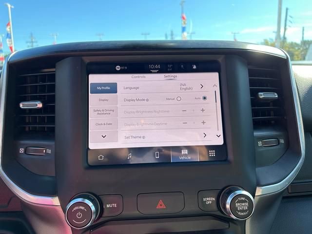 Used 2024 RAM 2500 Big Horn w/ Bed Utility Group image 17