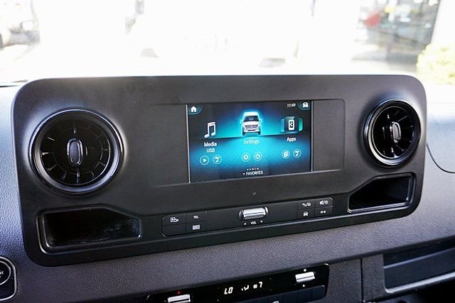 Used 2024 Mercedes-Benz Sprinter 2500 image 24