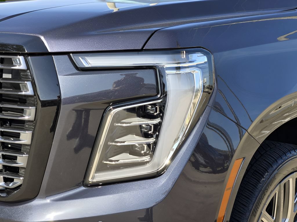Used 2026 GMC Yukon Denali Ultimate AWD/4WD image 9