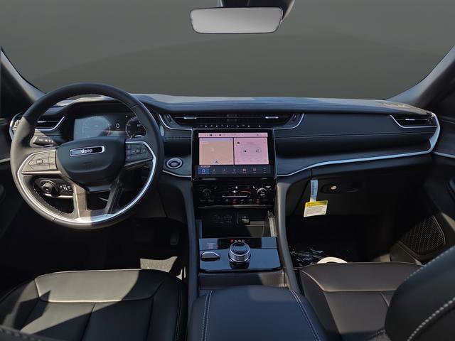 New 2025 Jeep Grand Cherokee Limited w/ Black Appearance Package image 5