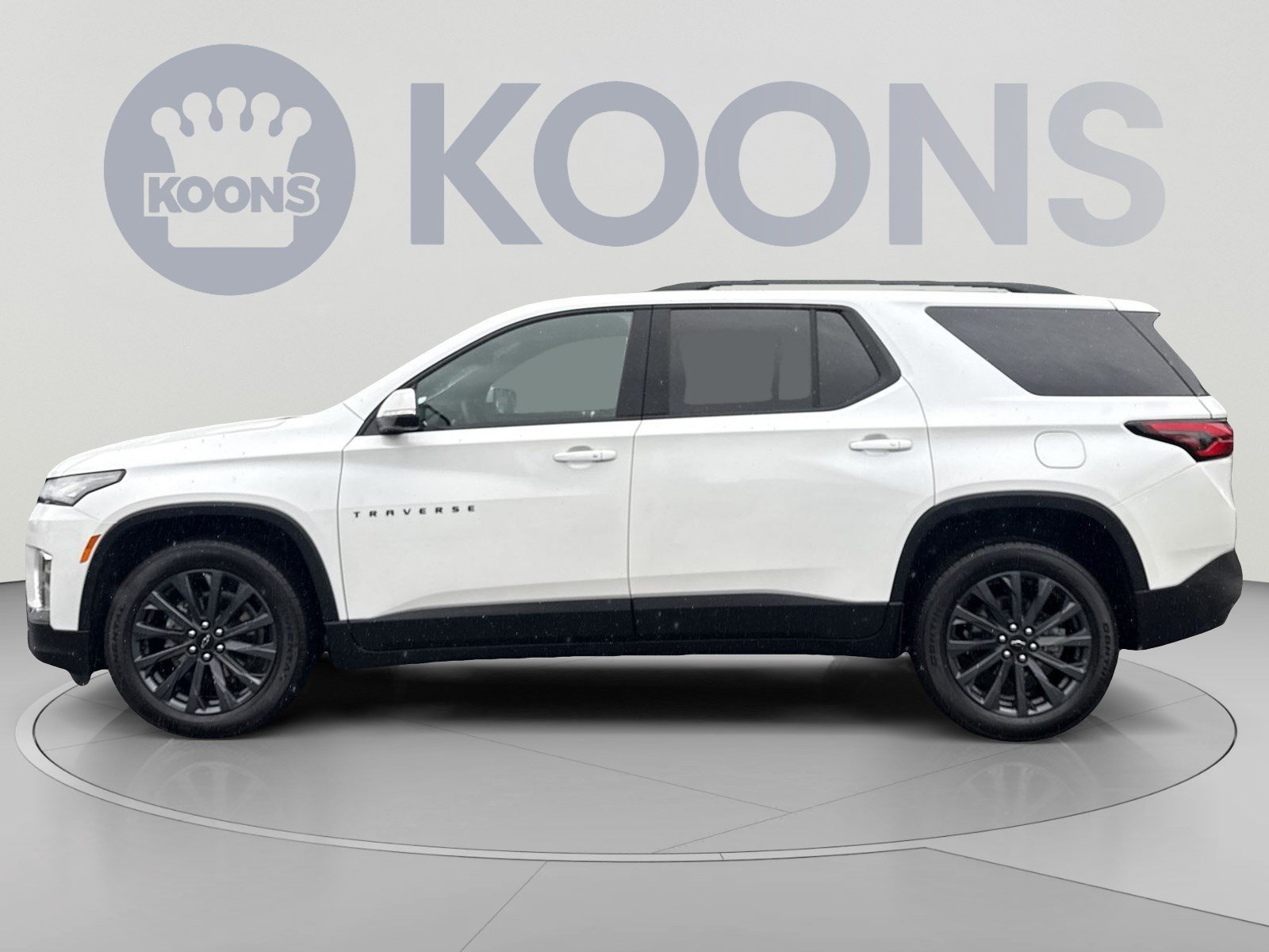 Used 2023 Chevrolet Traverse RS AWD/4WD image 2