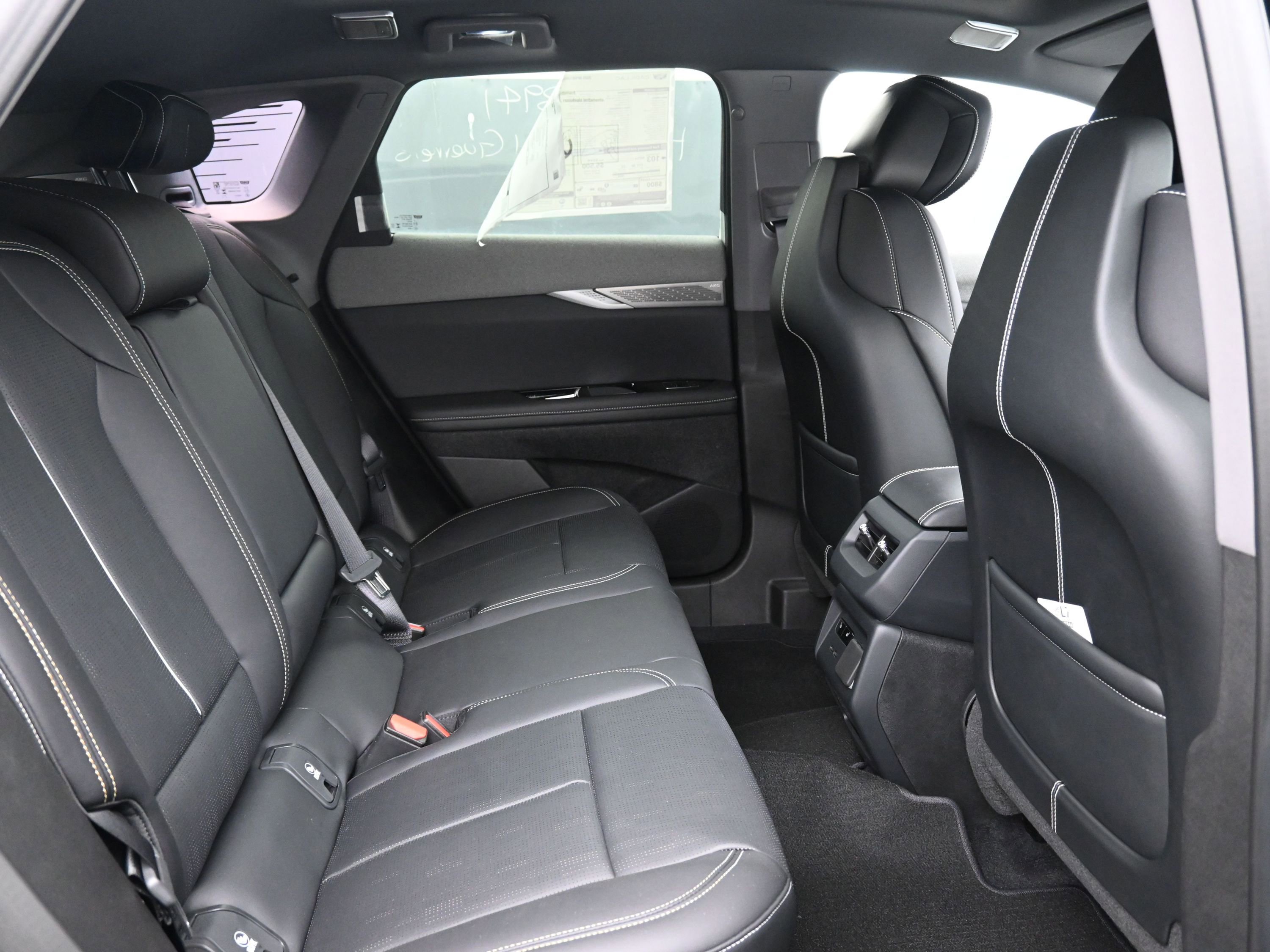 New 2025 Cadillac Optiq Luxury 2 w/ LPO, Floor Liner Package image 12