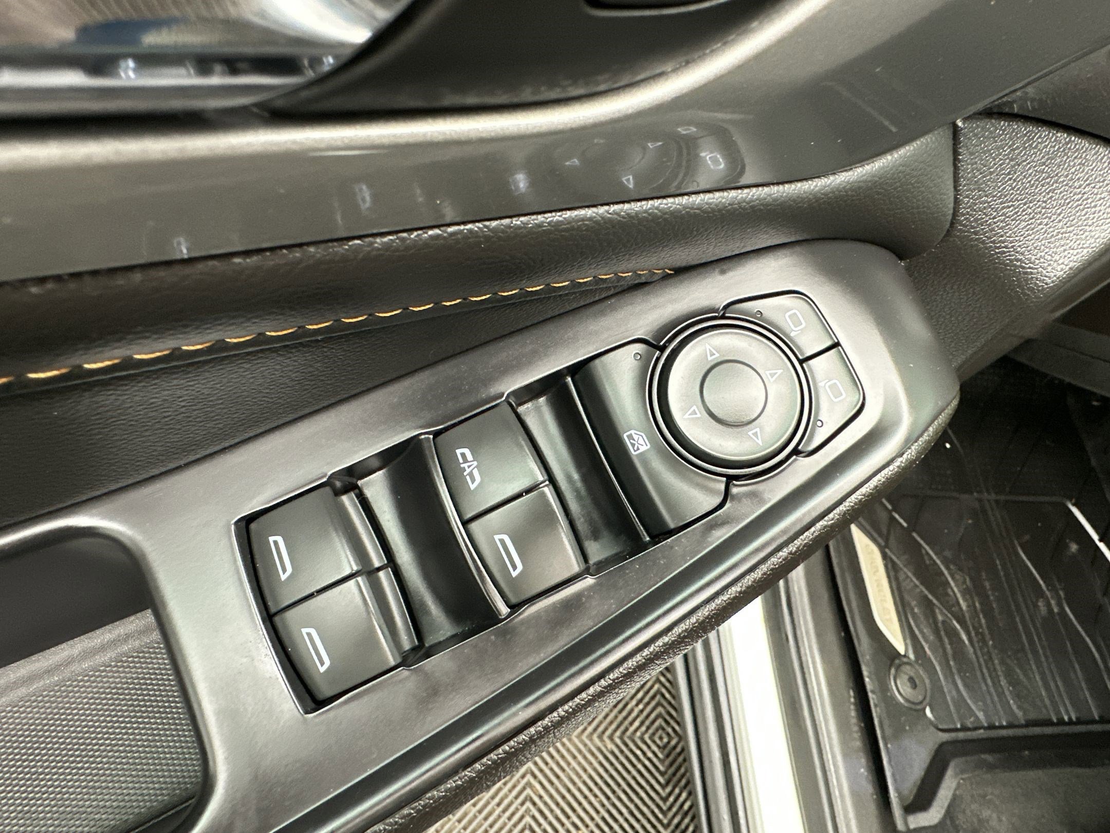 Used 2021 Chevrolet Traverse LT w/ LPO, Floor Liner Package image 13