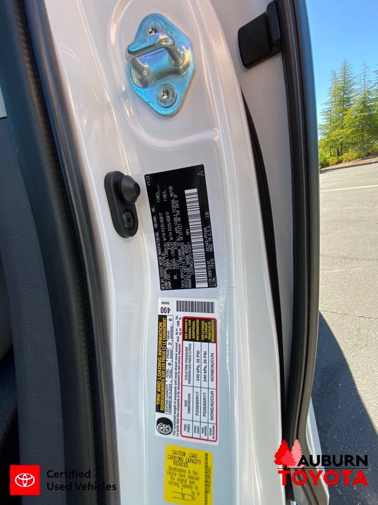 Certified 2023 Toyota Sienna XLE FWD image 38