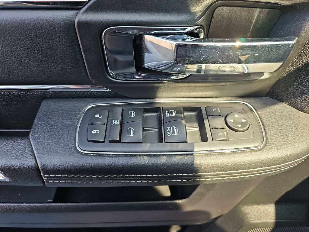 Used 2016 RAM 1500 Laramie AWD/4WD image 26