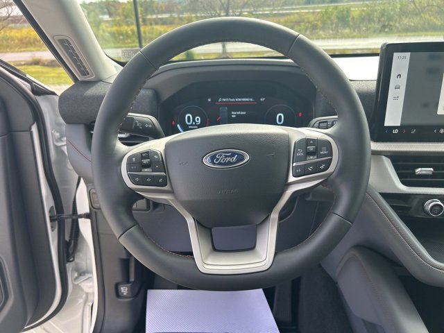 New 2025 Ford Explorer Active image 19