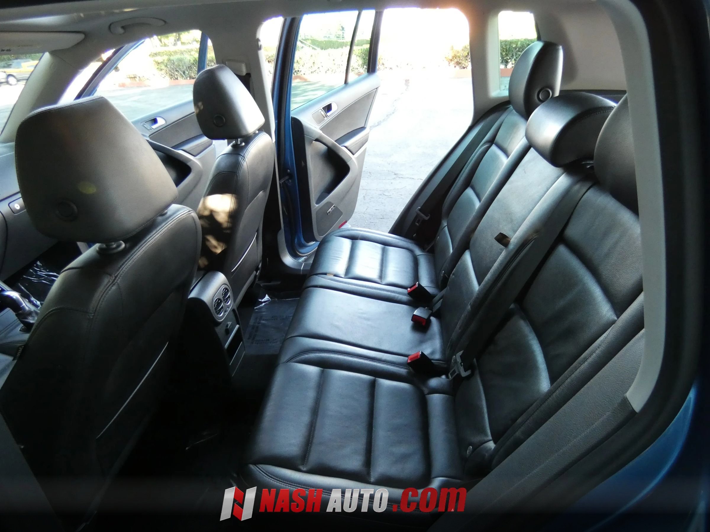 Used 2017 Volkswagen Tiguan SEL FWD image 43