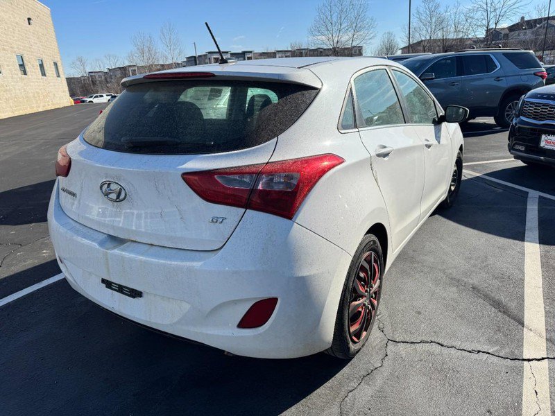 Used 2017 Hyundai Elantra GT image 5