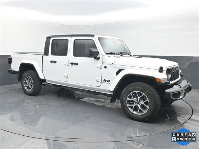 Used 2024 Jeep Gladiator Sport image 7