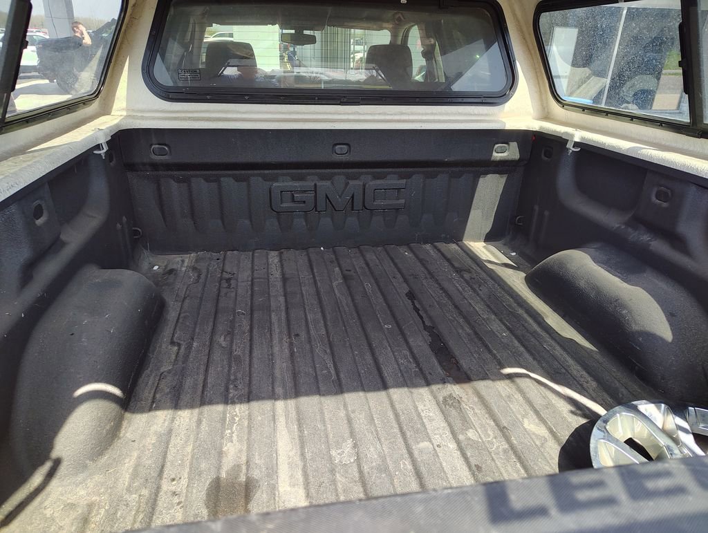 Used 2018 GMC Sierra 1500 SLE w/ SLE Value Package AWD/4WD image 9