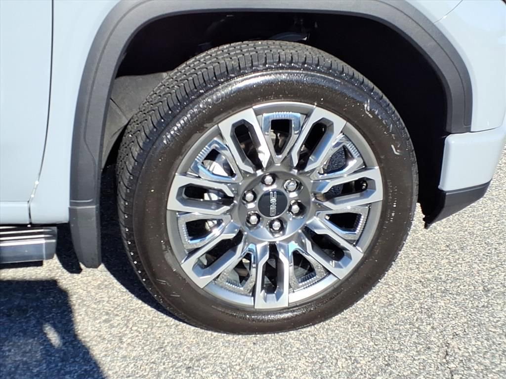 Used 2025 GMC Sierra 1500 Denali Ultimate image 10
