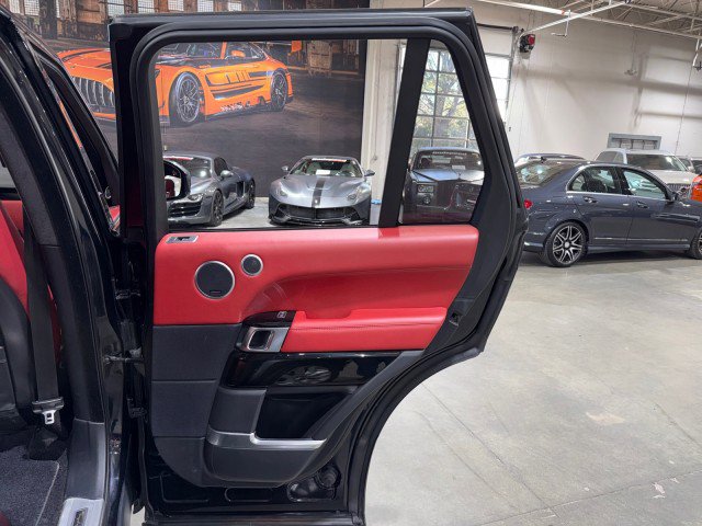 Used 2016 Land Rover Range Rover Autobiography image 95
