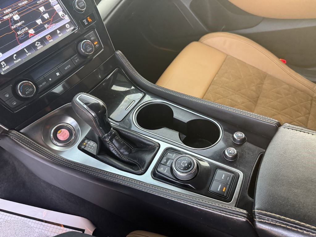 Used 2016 Nissan Maxima SR image 18