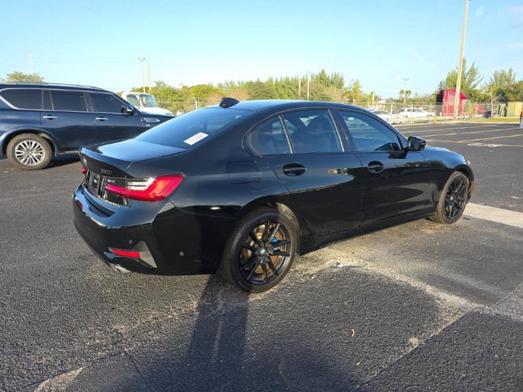 Used 2021 BMW 330i Sedan image 4