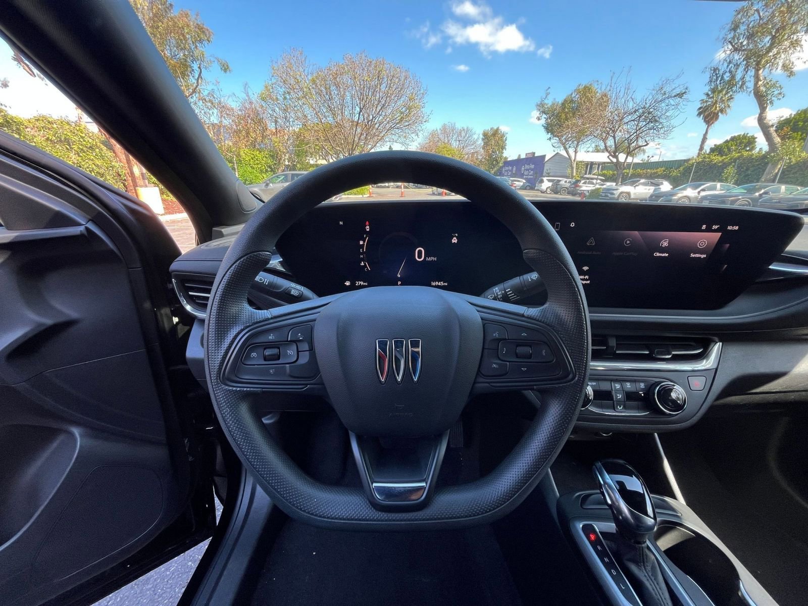 Used 2025 Buick Envista Preferred image 33