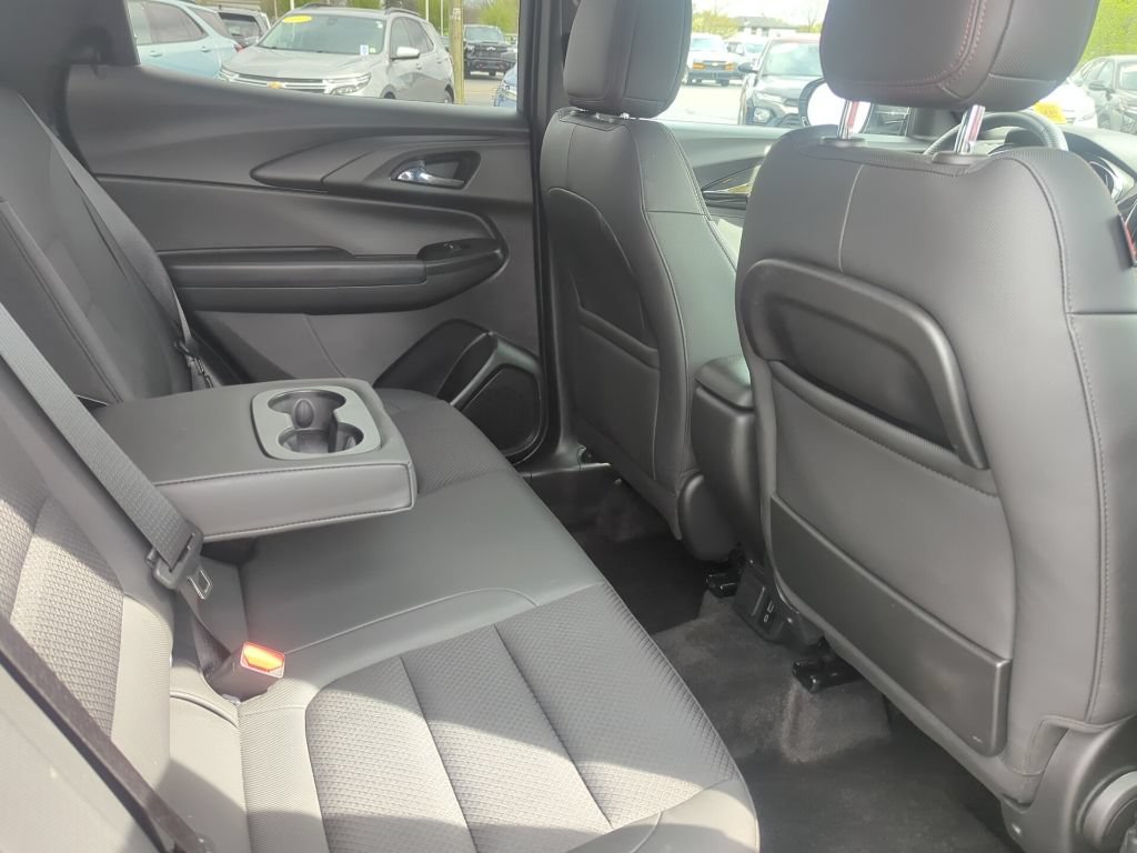 Certified 2023 Chevrolet TrailBlazer RS w/ Sun and Liftgate Package AWD/4WD image 17