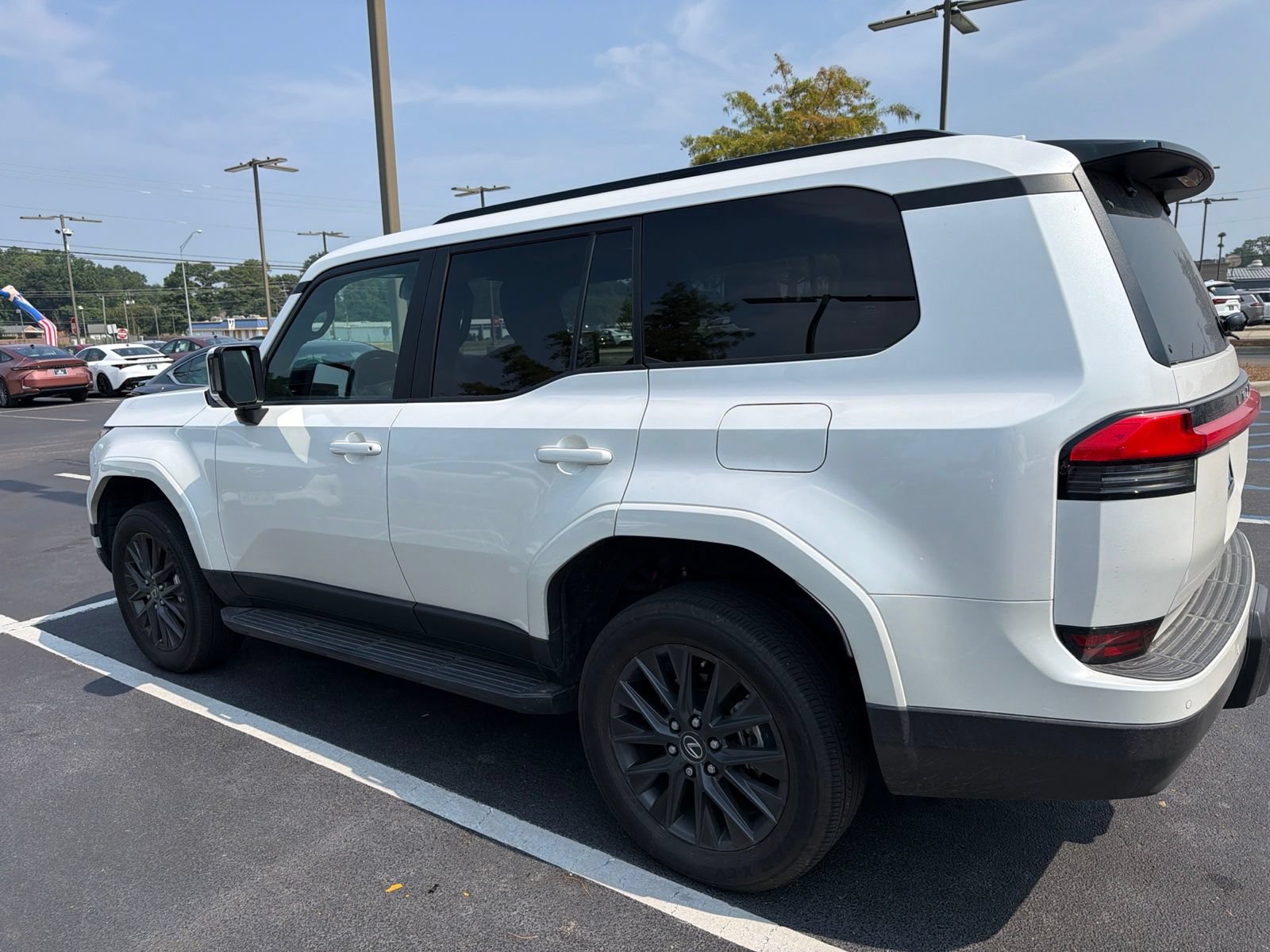 Used 2024 Lexus GX 550 w/ Cold Area Package AWD/4WD image 6