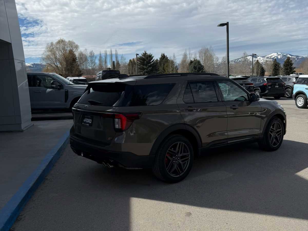 New 2026 Ford Explorer ST w/ Sun And Sound Package image 10